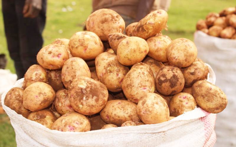 Petani kentang mencari tinjauan undang-undang pengemasan