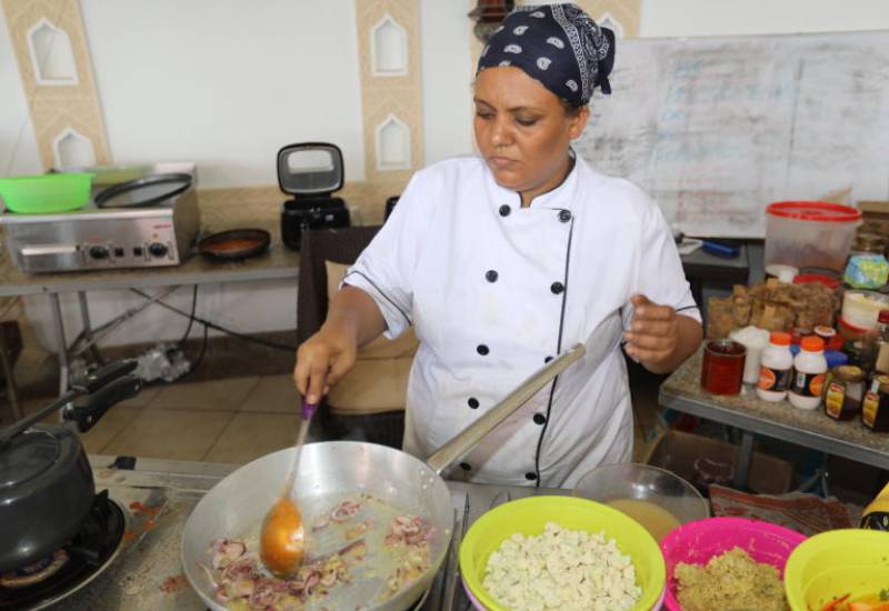 Meet Chef Maliha Mohamed who cooked for 75 hours non-stop 
