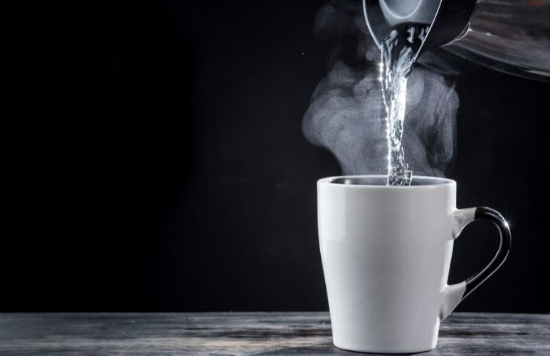 Six benefits of drinking hot water - Eve Woman