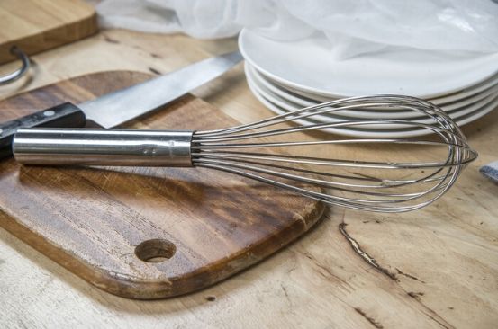 Kitchen gadget: Balloon or piano whisk