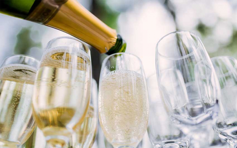 All you need to know about champagne and sparkling wine