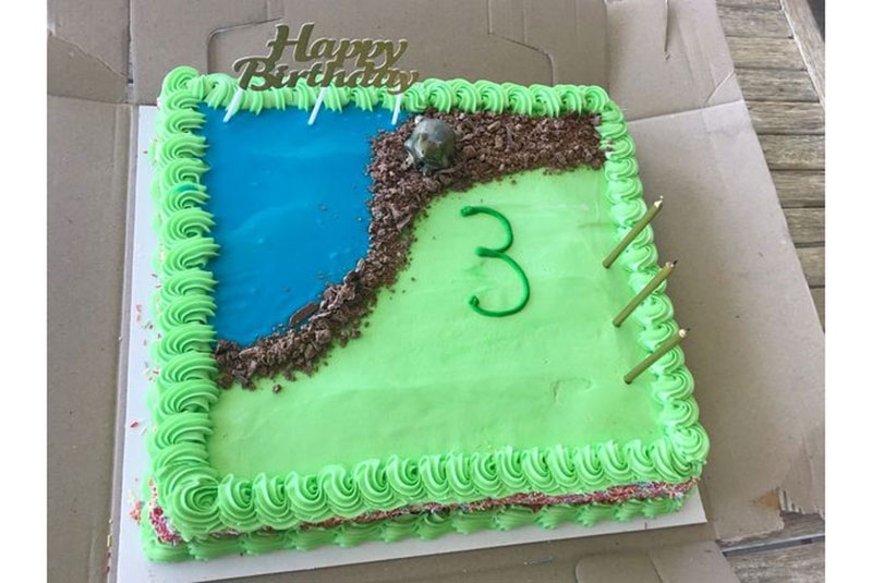 Dad slams shop for ruining son’s birthday cake with 'disgraceful' decoration