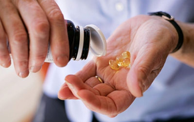Taking fish oil every day could help save your eyesight 