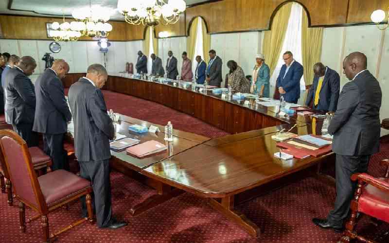 William Ruto chairs his first cabinet meeting