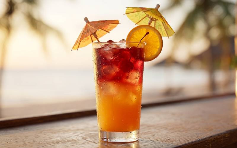 Cocktail bar: The Beach