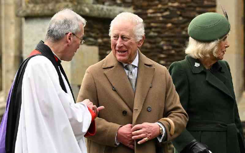 Cancer-hit UK king hails doctors in Christmas speech