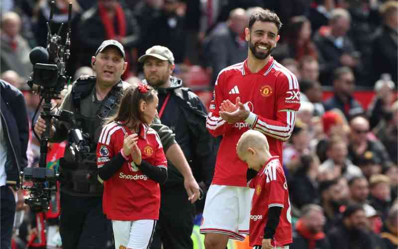 Fernandes equals assist record as Man Utd edge Forest thriller