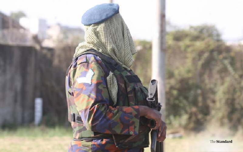 Gang dupes KDF officer, force him to pay Sh5,000