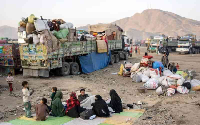 Afghans fleeing Pakistan lack water, food and shelter
