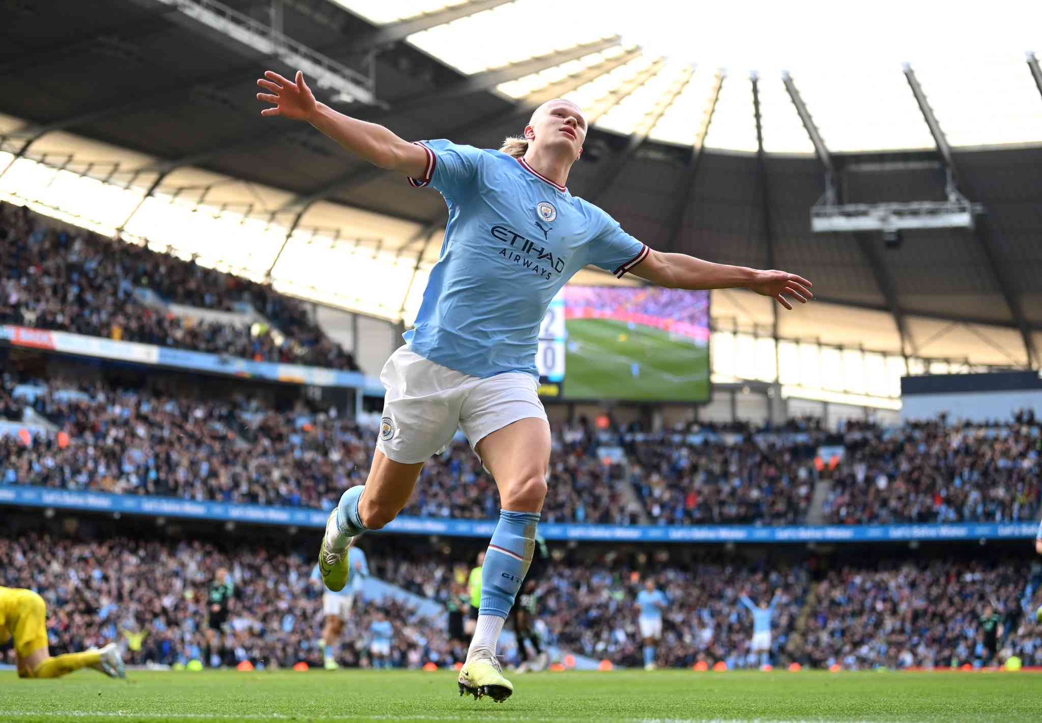 Haaland ties EPL scoring record as City beats Leicester 3-1