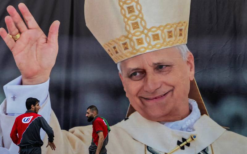 After call for Christian unity, pope leaves Turkey for Lebanon