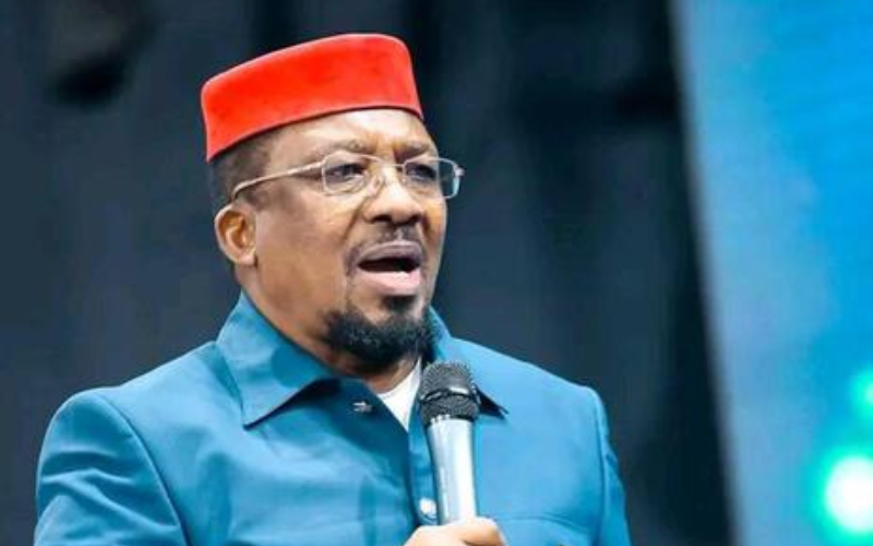 Pastor Ng'ang'a tears into Ruto's shoot-the-legs order: "Msifanye waniletee kisirani"