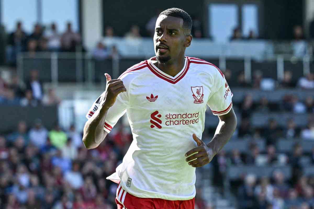 Isak returns to Liverpool after injury scare