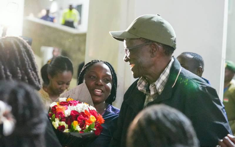 Maraga jets back from the US, questions government's Ebola response