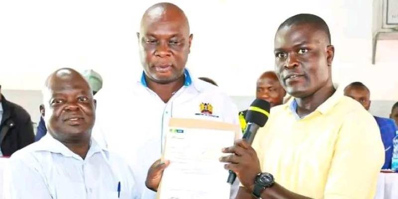 Sabatia students receive bursaries amid call for timely disbursement of funds