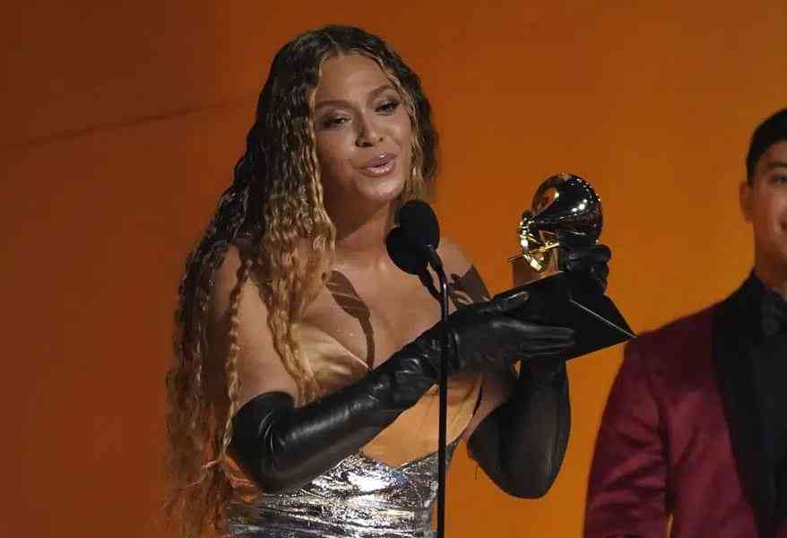 Beyonce breaks Grammys record, is now most-decorated artist