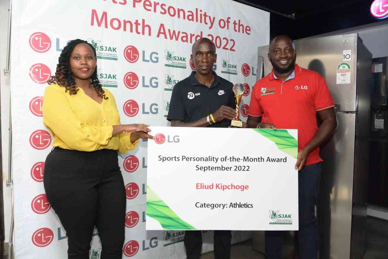 Athletics: Kipchoge wins the September Sports Personality of the Month award