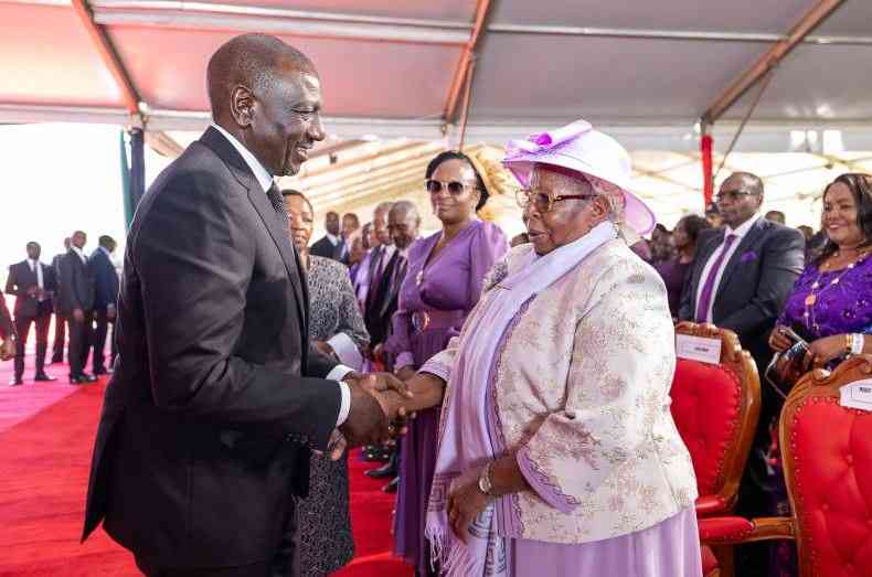 Ruto keeps off politics, honours Ichung'wah's father's legacy