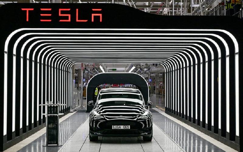Tesla loses 126b in value amid Musk Twitter deal funding concern
