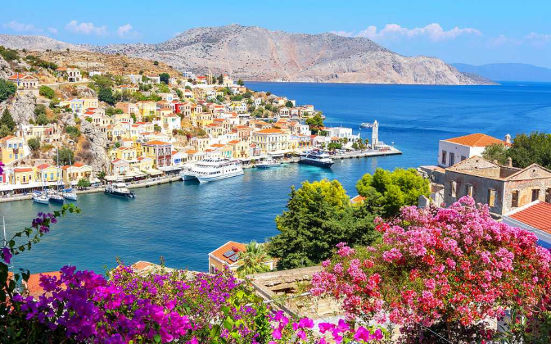 Greece: Exploring the enduring legacy of early Christianity, Hellenic tradition