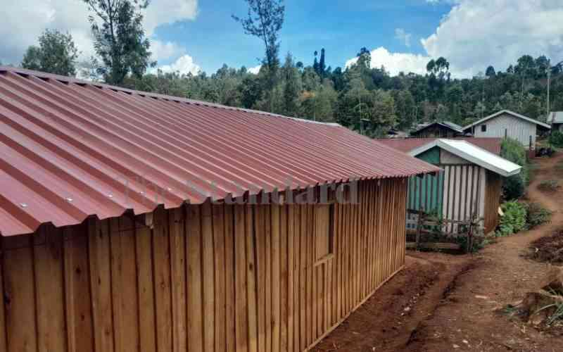 Othaya widows and the poor get modern houses in new project