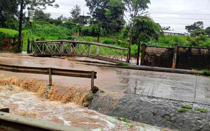 KURA asks motorists to keep off flooded Langata, Raila Odinga roads