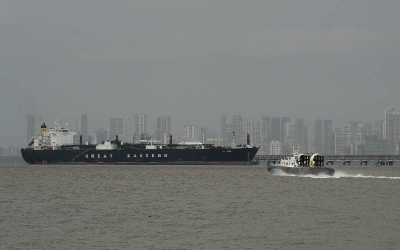 Ukraine offers to help unblock Hormuz