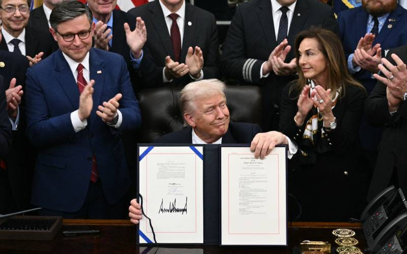 Trump signs bill to end record-breaking US shutdown