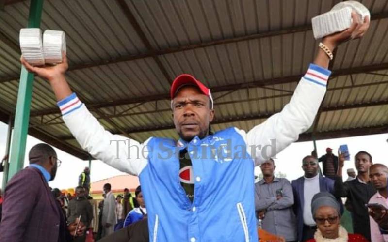 Nyandarua man surrenders 20,000 rolls of bhang to authorities