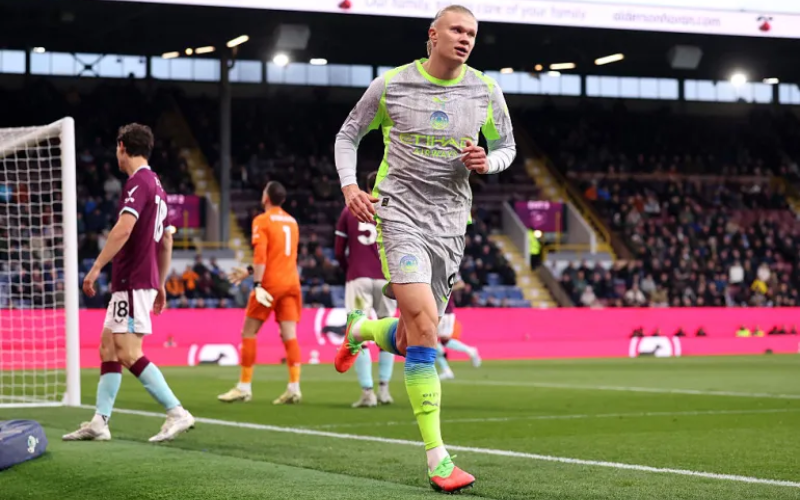 Man City edge ahead on goals scored as title race with Arsenal hits boiling point