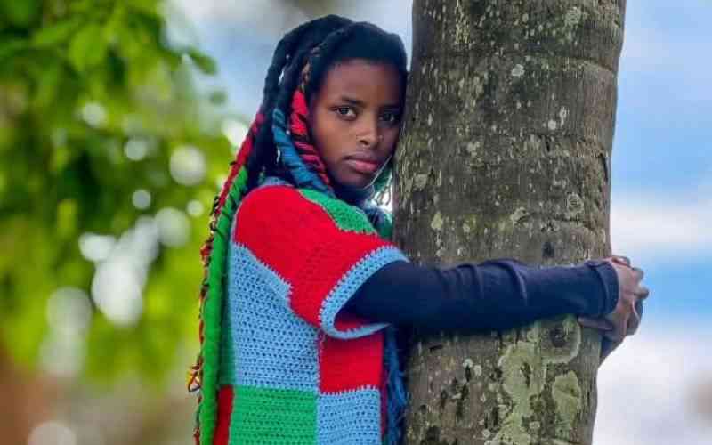 Truphena Muthoni avunja rekodi kwa kukumbatia mti saa 72