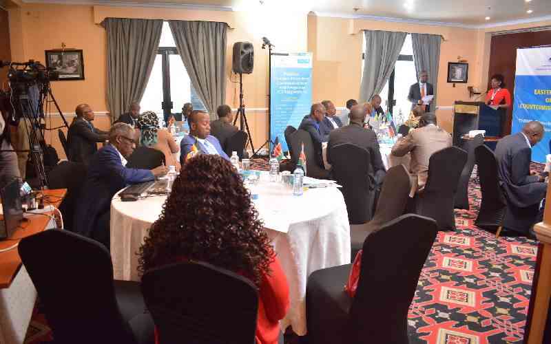 Acknowledge media's role in fighting violent extremism, journalists tell state