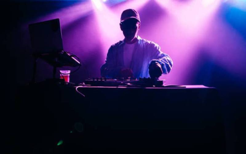 Club owners warn artists over last-minute cancellations