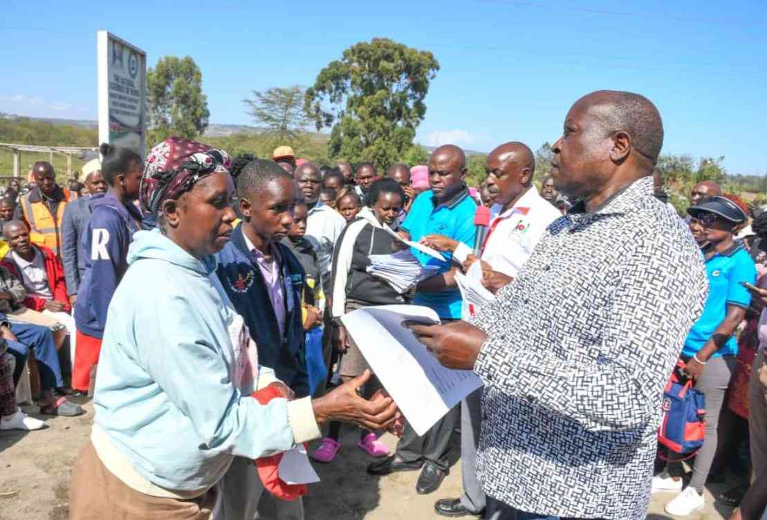 Relief for vulnerable families as Grade 10 students receive fee aid