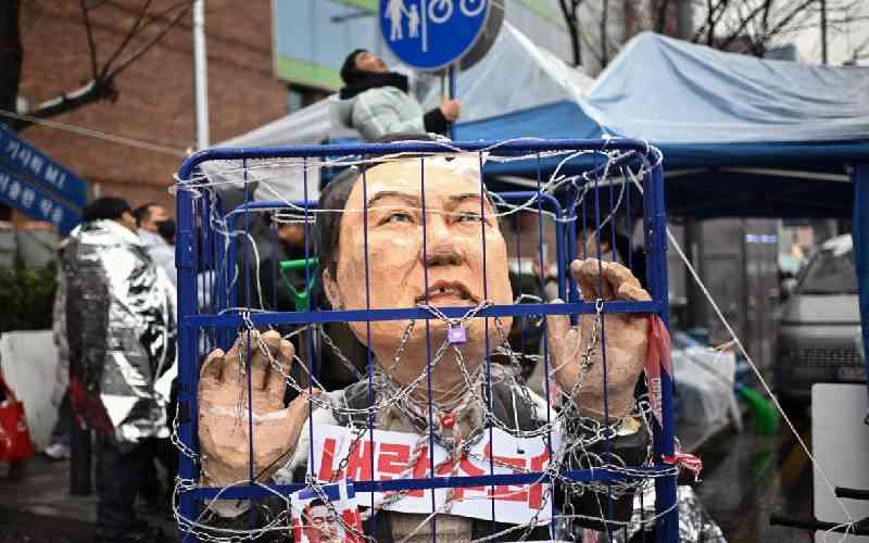 South Koreans protest in snow as Yoon arrest deadline nears