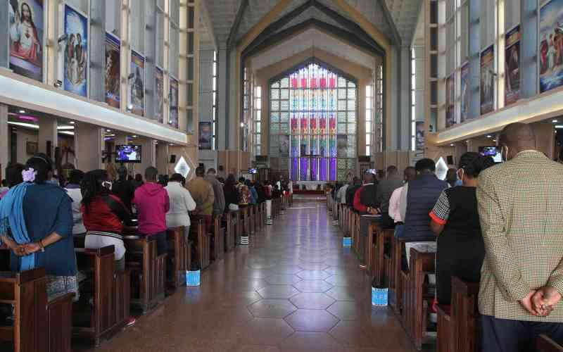 Divided altar as Uhuru, Ruto turn to clergy again ahead of elections