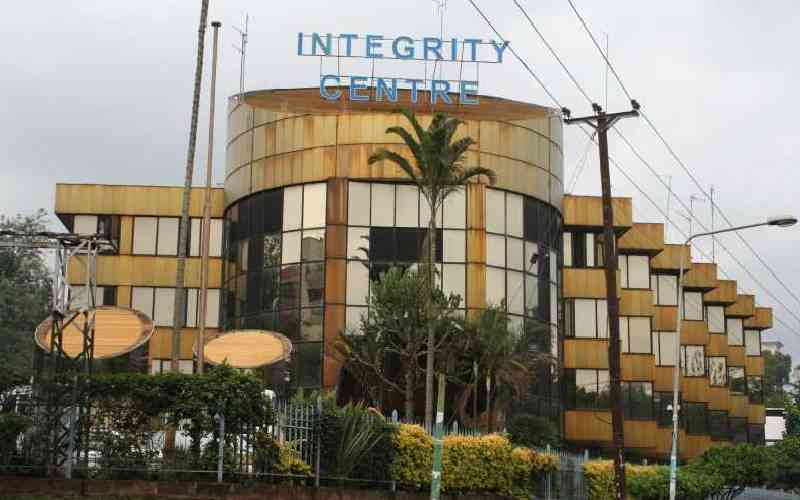 Sh8,000 bribe lands Nyamache accountant, deputy in trouble