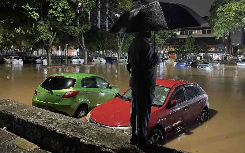 10 killed in Nairobi floods as heavy rains paralyse city