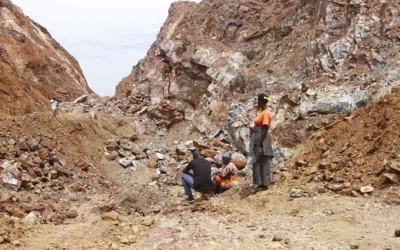 Scores injured as chaos mars meeting in Macalder copper mines