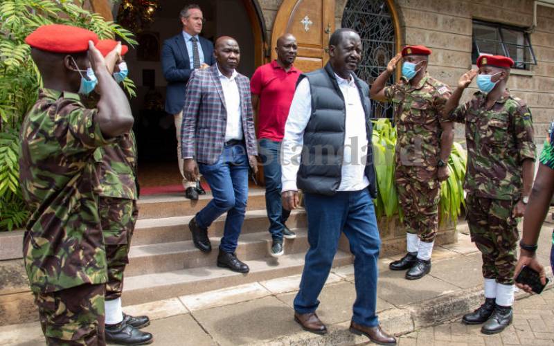 Uhuru, leaders view body at Lee Funeral Home on day of mourning