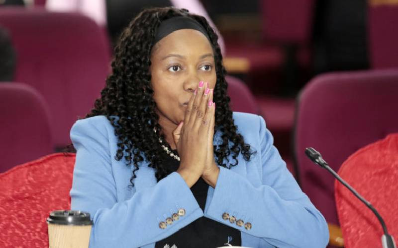 Nurses agree to settle contracts case against county government out of court