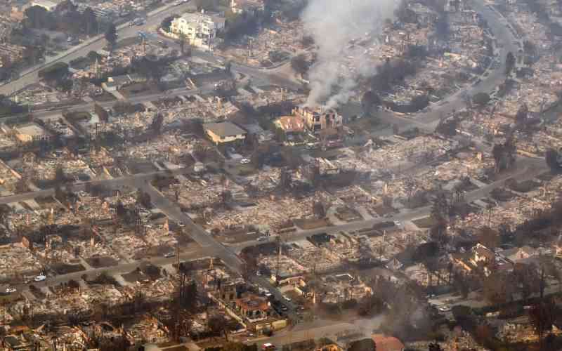 Los Angeles fire deaths at 10 ...