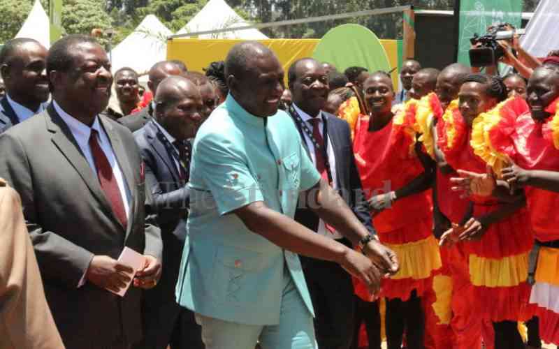 Ruto begins tour of Western as leaders cite bias in funds sharing