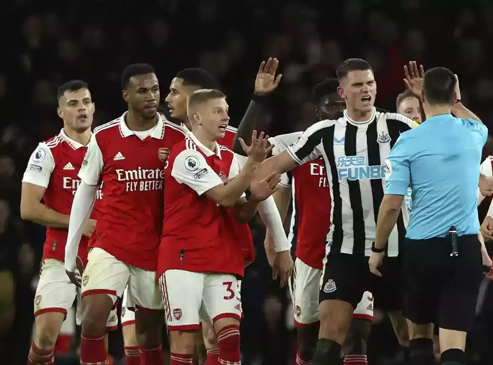 Newcastle holds Premier League leader Arsenal to 0-0 draw
