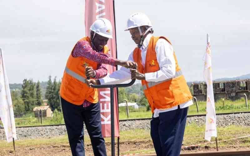 Ruto, Museveni meet for rail link