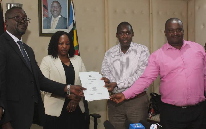 Aviation workers suspend strike after deal with government