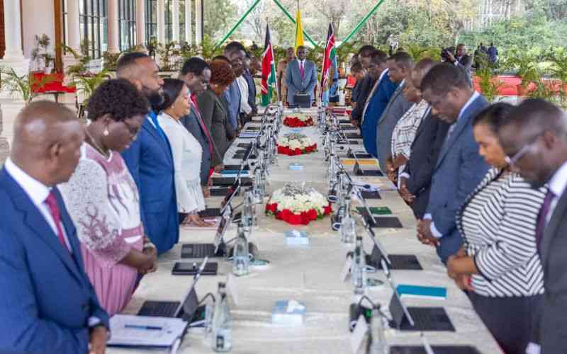 Ruto chairs first Cabinet meet...