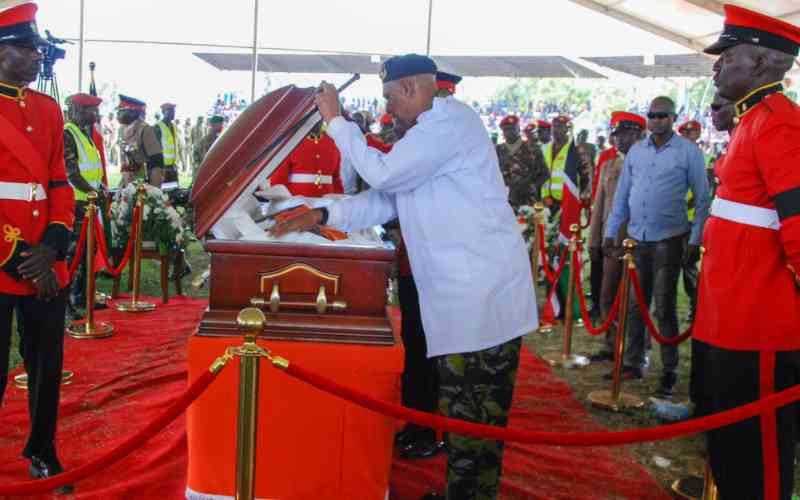 Bondo explodes as the body of their son Raila lands ahead of burial