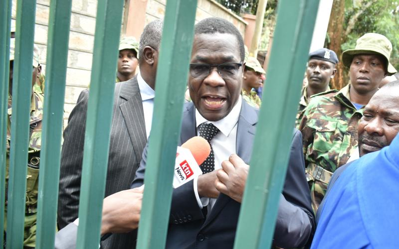 Photo of Opiyo Wandayi forcefully bundled into police car during 2023 maandamano resurfaces amid support for govt