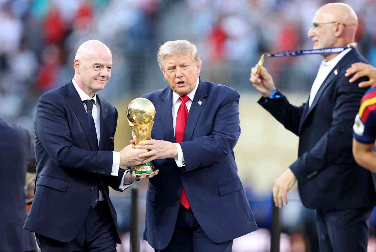 FIFA issues deadline to members over plan to sell $4 bn stake